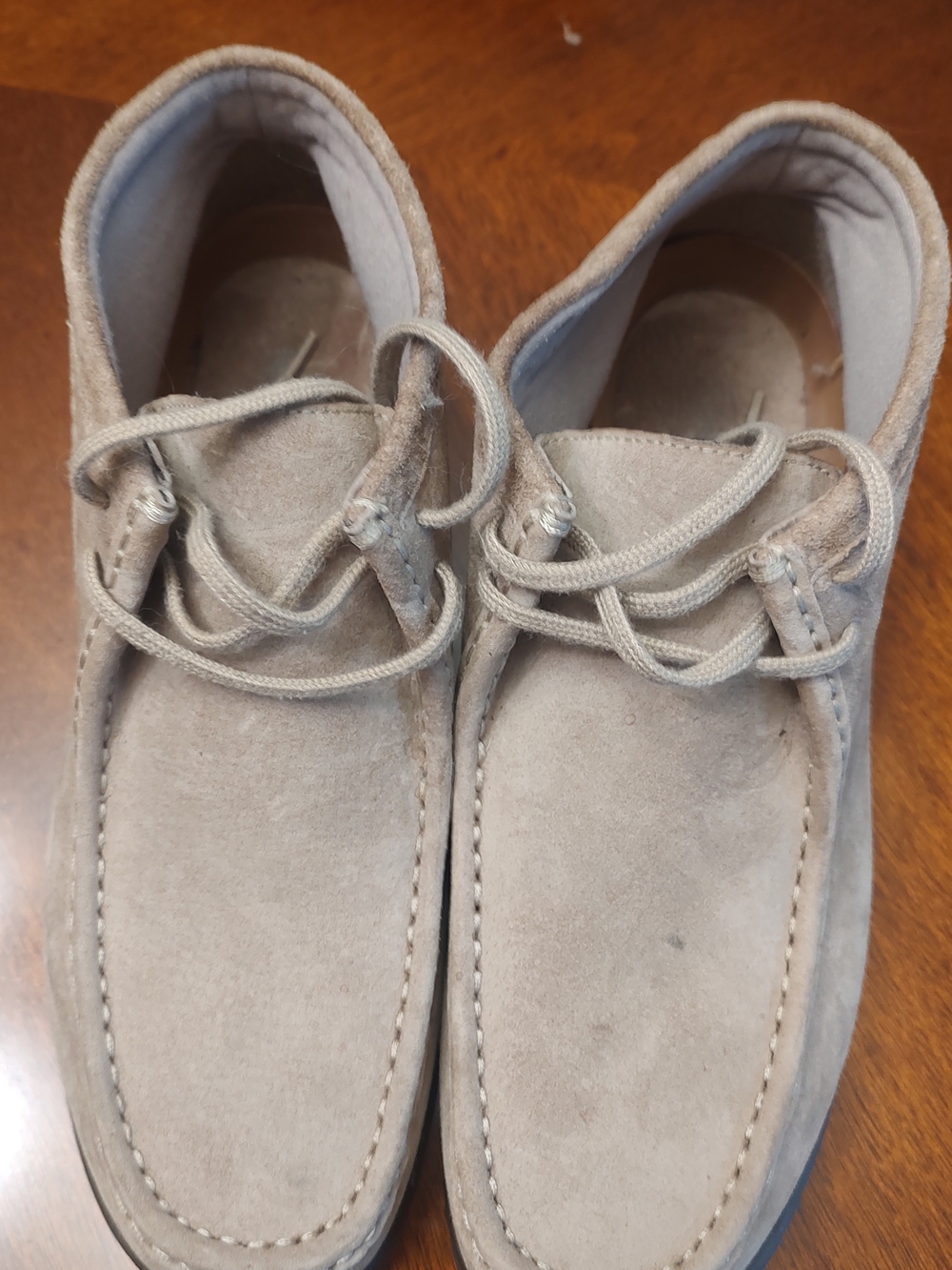 Hush Puppies Men's Chukka Suede Boots in Light Taupe
